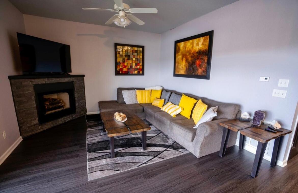 Brooklynn'S Bay, Elegant Lakefront Condo Retreat 핫스프링스 외부 사진