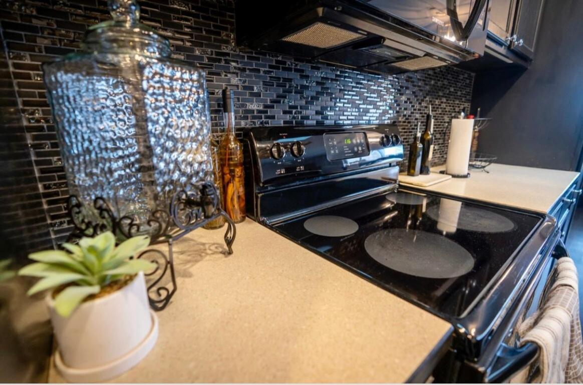 Brooklynn'S Bay, Elegant Lakefront Condo Retreat 핫스프링스 외부 사진